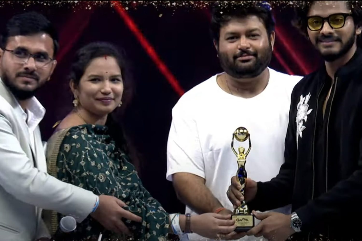 Award Presented to Teja Sajja