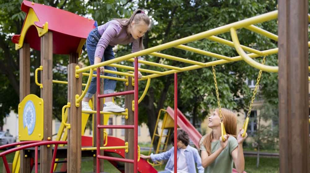 side-view-kids-playing-park